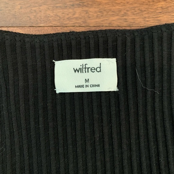 Wilfred crop top some medium - Picture 2 of 3